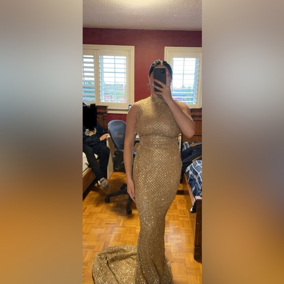 Evening gown - Picture 2 of 2